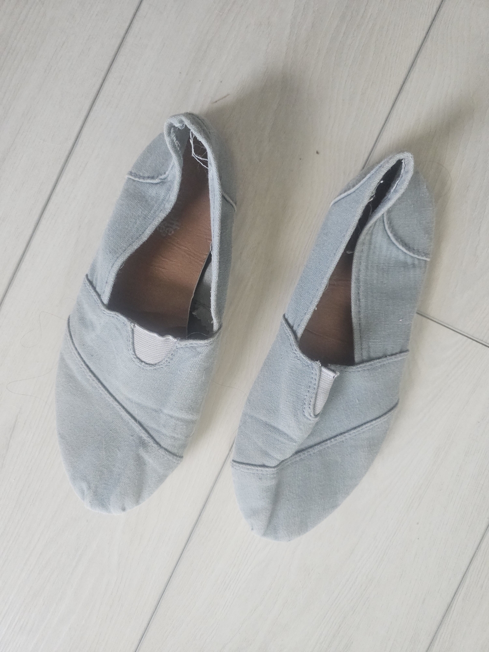 Women's Slip-On Canvas Shoes Well Worn